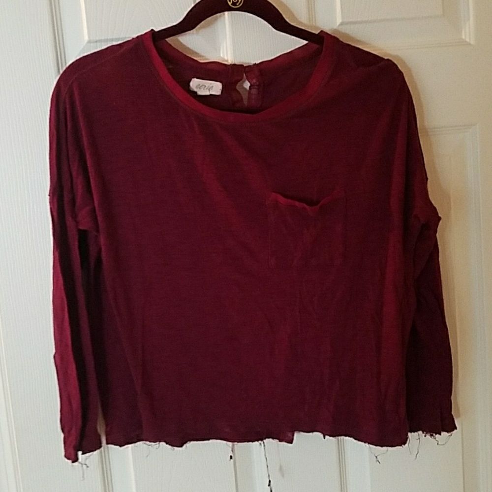 Maroon 3/4 sleeve shirt